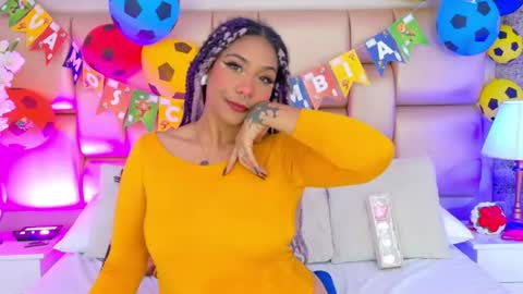 ARIA PEACH  online show from June 23, 3:15 am
