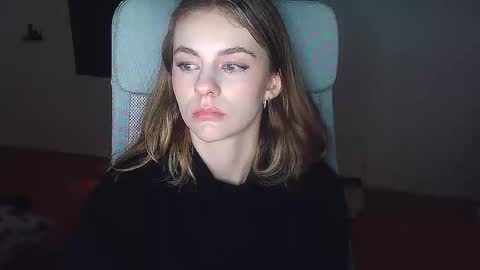 AriaCreazy online show from December 3, 9:50 pm