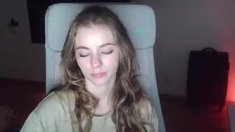 AriaCreazy online show from December 18, 9:30 pm