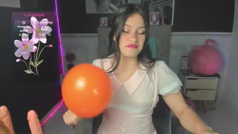 Ari online show from October 18, 4:53 pm