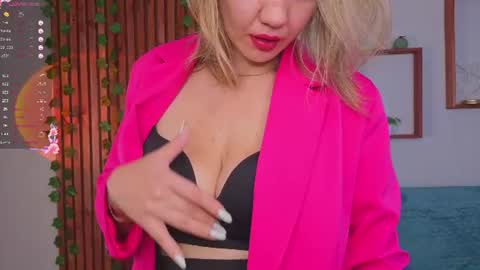 ariaeven online show from July 13, 3:18 am