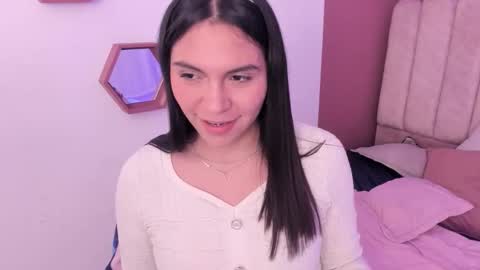 ariana__clauss online show from December 2, 10:45 pm