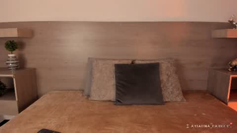 ariana__parker online show from July 6, 4:18 am