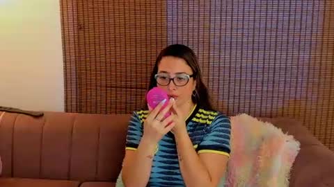 Ariana Cruz online show from July 7, 12:41 pm