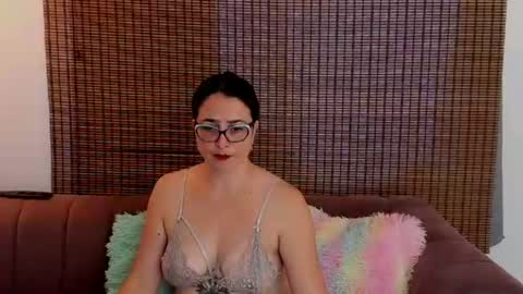 Ariana Cruz online show from July 10, 1:11 pm