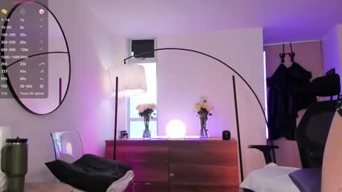 DaniAri - dimension X at night NY time online show from March 12, 3:26 pm