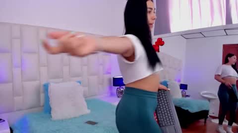  ariana  online show from February 20, 4:47 pm