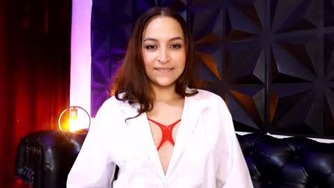 Snapshot of arianaa_jones chatting on October 10, 2:00 pm online show from October 10, 2:00 pm
