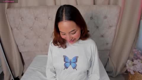 Snapshot of arianaa_jones chatting on September 24, 1:21 pm online show from September 24, 1:21 pm