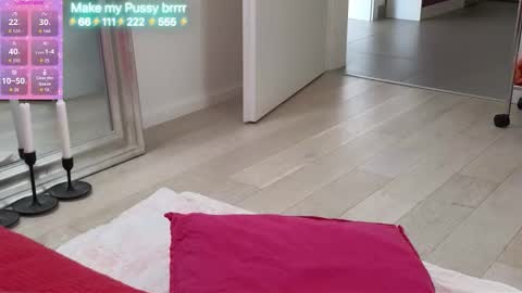 ariankaaa online show from March 18, 2:22 pm