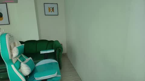 Snapshot of arianna_sweeet chatting on October 7, 3:33 am arianna_sweeet online show from October 7, 3:33 am