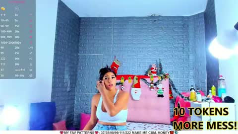 Snapshot of ariannalewis1 chatting on January 2, 7:40 pm Arianna online show from January 2, 7:40 pm