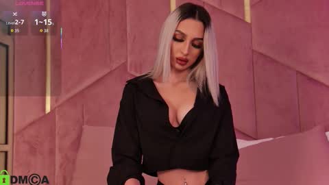 Arianna online show from October 11, 6:54 pm