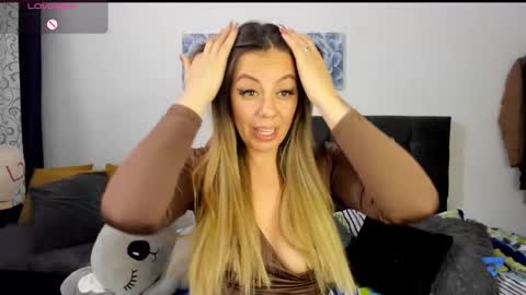 ariannawil online show from March 19, 12:37 am