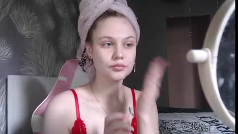 ariavelvets online show from June 17, 11:11 am