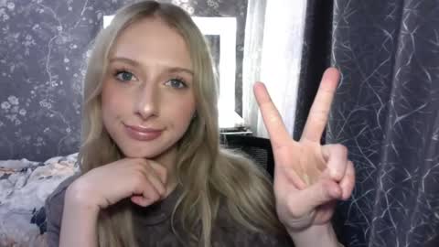 Alice online show from May 12, 4:13 pm