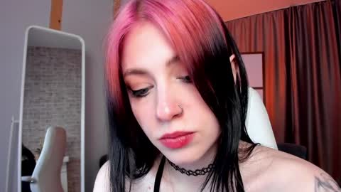 Snapshot of arielabradberry chatting on January 15, 3:29 pm Ariel online show from January 15, 3:29 pm