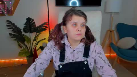 Ariell Mini online show from January 6, 1:37 pm