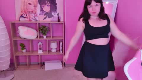 Ariella online show from May 17, 1:54 pm