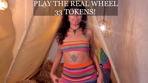 Snapshot of ariella_ruiz chatting on December 20, 12:16 pm A R I online show from December 20, 12:16 pm