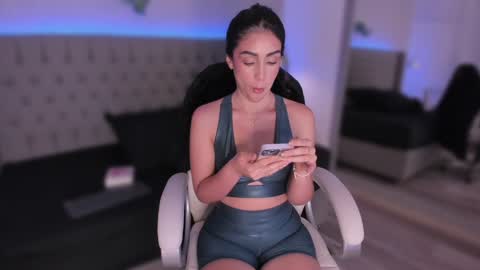 Snapshot of arikohler chatting on December 26, 7:05 pm AriKohler online show from December 26, 7:05 pm