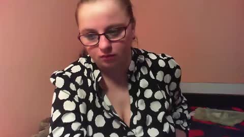 Snapshot of arriana98 chatting on March 8, 12:42 am Arriana online show from March 8, 12:42 am