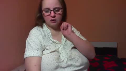 Snapshot of arriana98 chatting on December 25, 4:01 am Arriana online show from December 25, 4:01 am
