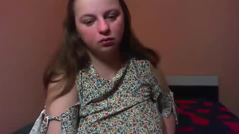 Snapshot of arriana98 chatting on February 16, 2:54 am Arriana online show from February 16, 2:54 am