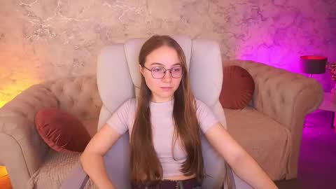 arrinawair online show from November 20, 9:10 am