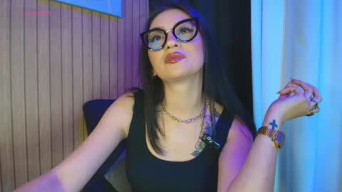    online show from November 4, 7:19 pm