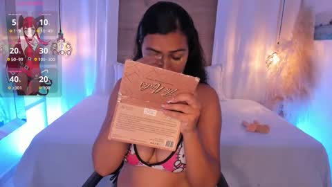 arteemisaa online show from December 16, 2:39 am