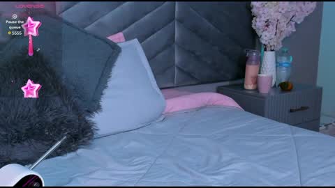 ARY THOMPSON online show from December 11, 9:01 pm