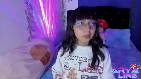 Snapshot of arya_line chatting on January 8, 2:03 am Arys online show from January 8, 2:03 am