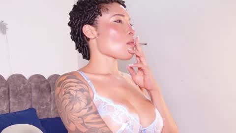 aryascollins online show from April 30, 2:28 am