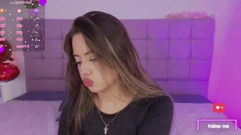 arycooper_ online show from March 13, 1:23 pm