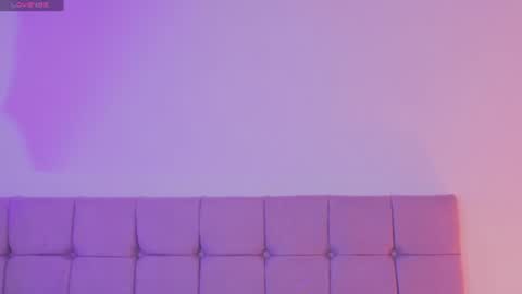 arycooper_ online show from July 28, 6:20 pm