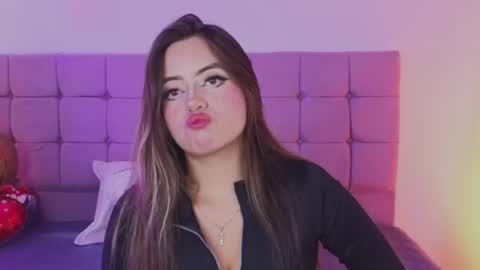 arycooper_ online show from July 28, 12:48 pm