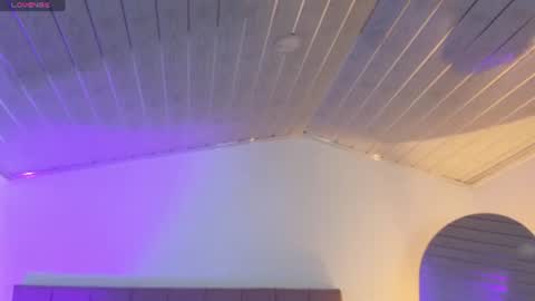 arycooper_ online show from August 1, 11:56 am