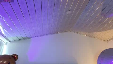 arycooper_ online show from July 30, 11:44 am