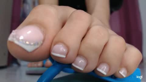 Snapshot of ash_nicefeet chatting on February 28, 2:42 am ashley online show from February 28, 2:42 am