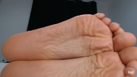 Snapshot of ash_nicefeet chatting on February 17, 3:25 am ashley online show from February 17, 3:25 am