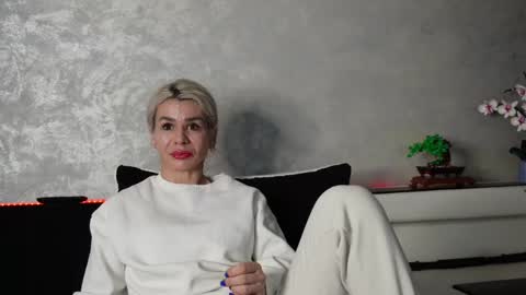 Snapshot of ashadevon_fit chatting on February 23, 4:07 pm Asha online show from February 23, 4:07 pm