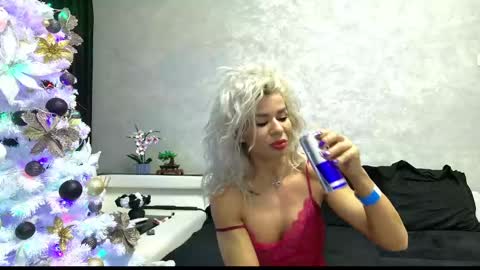 Snapshot of ashadevon_fit chatting on December 13, 9:51 pm Asha online show from December 13, 9:51 pm