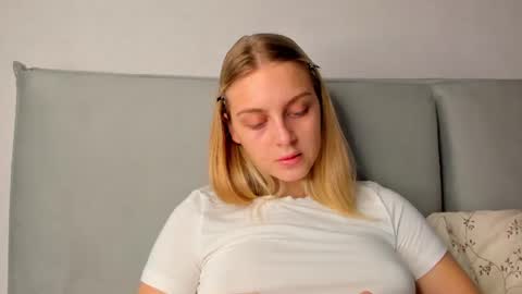 your pretty Ashley online show from June 13, 6:49 pm
