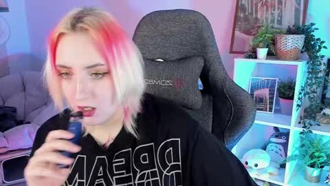 AshleyAshe  online show from March 3, 2:11 am