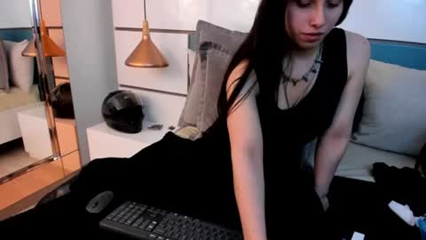 Ashkoreh online show from July 28, 4:39 pm
