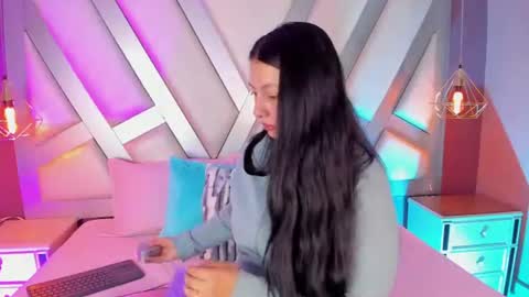 Ashley  online show from August 1, 1:46 pm