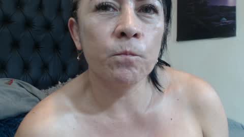 ashleey_thompson online show from July 19, 11:40 pm