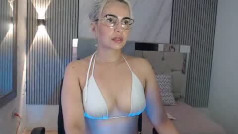 ashley__tylor online show from July 28, 4:51 pm