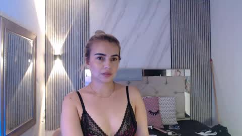 ashley__tylor online show from April 30, 8:36 pm